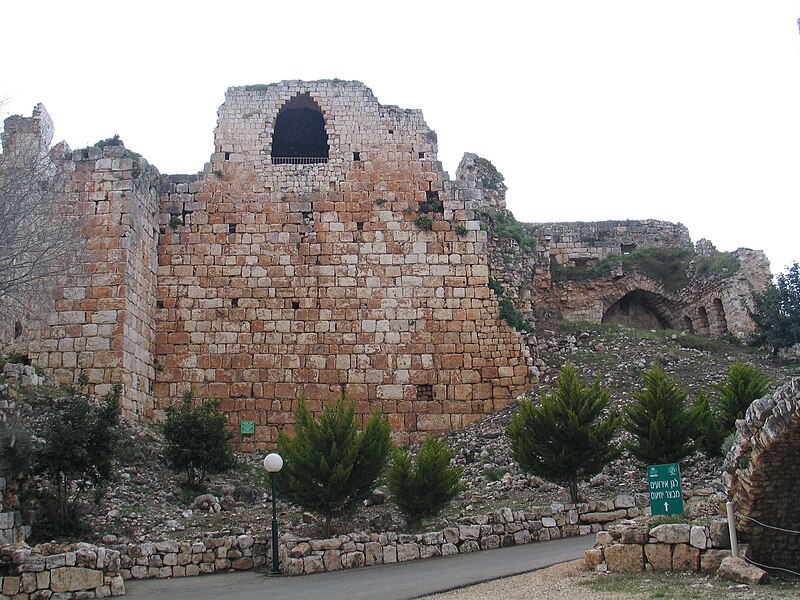 File:Yehiam-fortress-1886.jpg