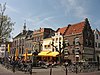 Pand op de hoek van de Tolstraat, verdieping en schilddak.