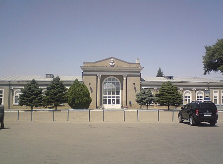 Вокзал станции Будённовск.JPG