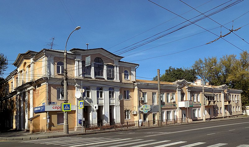 File:Дом жилой Курск ул. Дзержинского 93 (фото 1).jpg