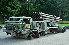 Ternopil - Eski Park - Azaltılmış Rus askeri teçhizatı sergisi - BM-27 9P140 "Hurricane" - 22086959.jpg