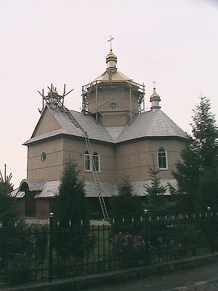 File:Церква св. Миколая. м. Калуш, район Хотінь.jpg