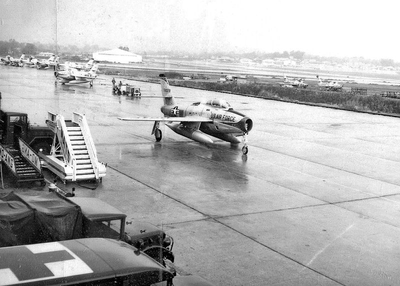 File:131st Tactical Fighter Wing F-84s on parking apron Toul AB France.jpg