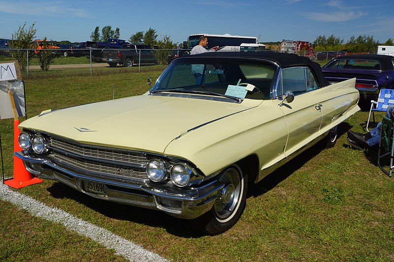 File:1962 Cadillac Series 6200 Convertible (29509715132).jpg