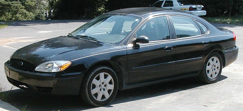 2004 Ford taurus measurements