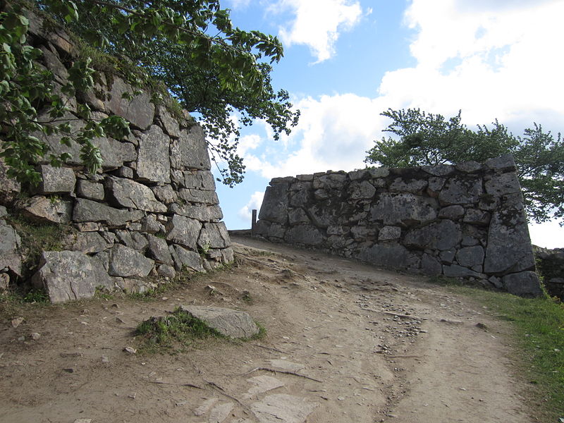 File:20130507 takeda castle 06.jpg