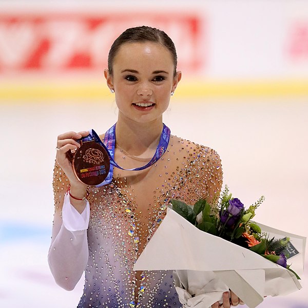 File:2019 Internationaux de France Saturday medals ladies 8D9A2546 (cropped).jpg