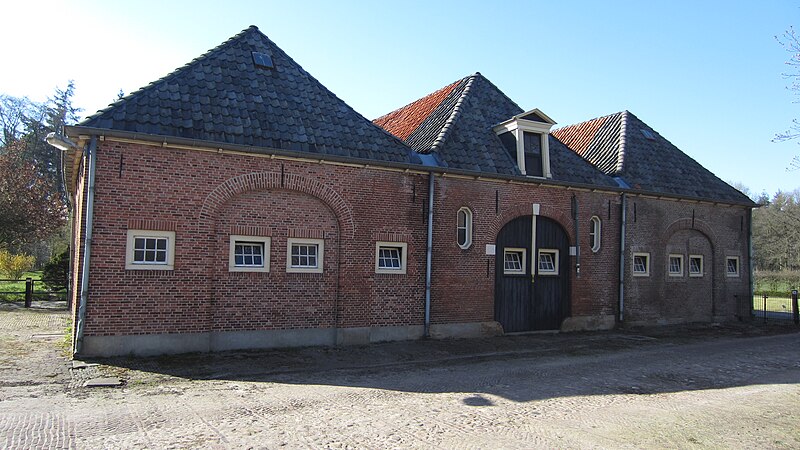 File:2020-04-05 — Wegdam bouwhuis oost.jpg