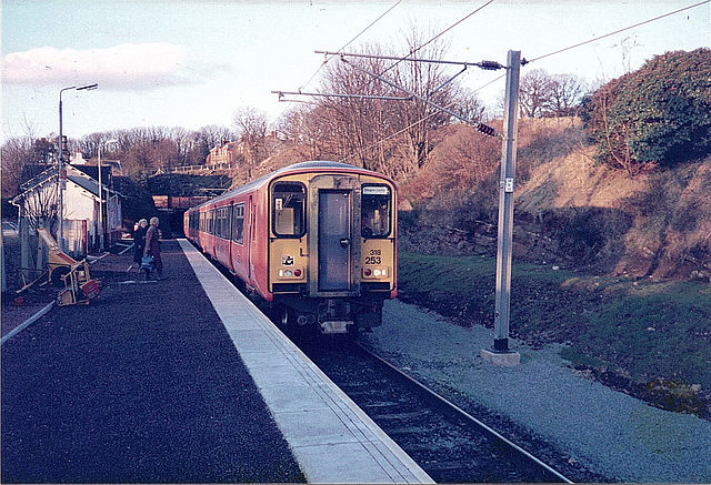 Class 318 at Fairlie in the first month of operation