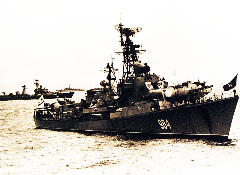 File:428-GX-USN 1149094 (26195997264).jpg