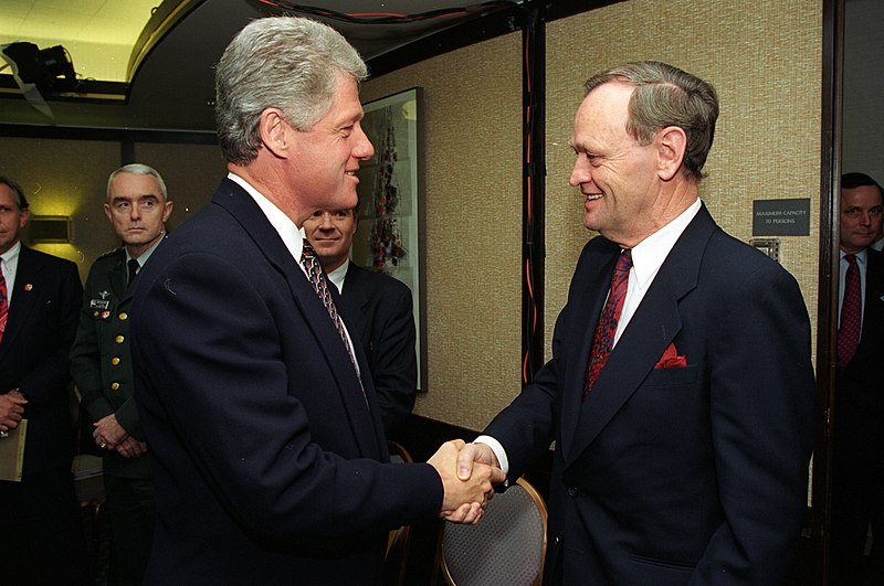 File:APEC Summit 1993 - Jean Chrétien and Bill Clinton shaking hands.jpg
