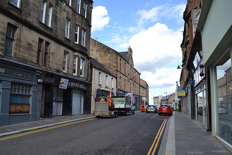 File:A Bank Holiday in Falkirk (47001869534).jpg