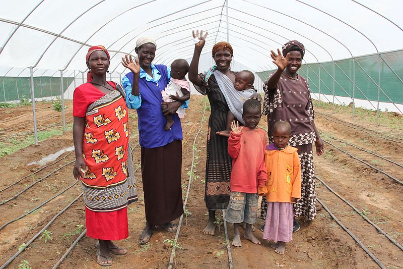 File:A mothers support group in Lodwar, northern Kenya, September 2011 (6219651215).jpg