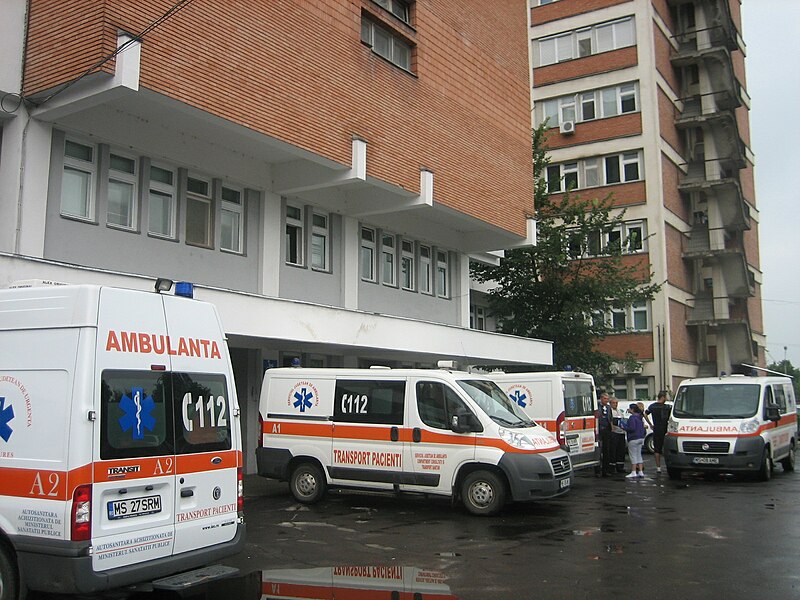 File:Ambulances in Marosvásárhely.jpg