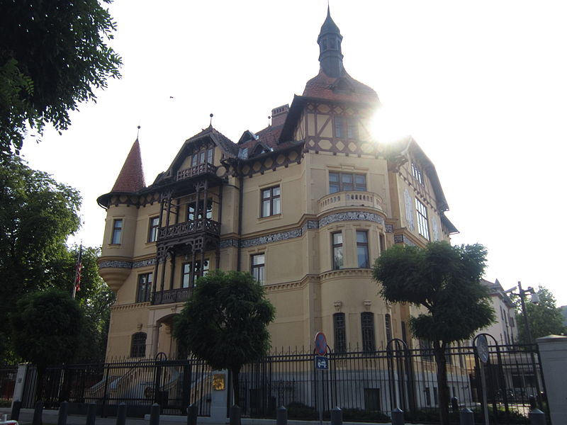 File:American Embassy in Ljubljana.jpg