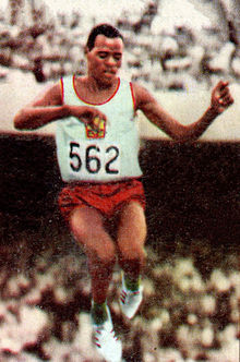 עמוס ביווט באולימפיאדת מקסיקו סיטי (1968) בה זכה במדליית זהב
