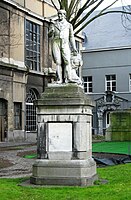 Памятник художнику Маттеусу ван Бре. Антверпен.
