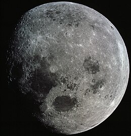 A Holdtól távolodva a hazavezető úton készült teljes holdfotó