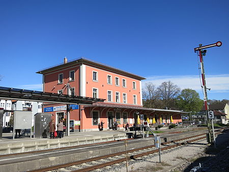 Bahnhof Landsberg Empfangsgebäude Gleisseite