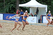 Deutsch: Beachhandball Europameisterschaften 2019 (Beach handball Euro); Tag 5: 6. Juli 2019 – Frauen, Platzierungsspiel für die Ränge 5–8, Rumänien-Zypern 2:0 (18:17, 18:14) English: Beach handball Euro; Day 5: 6 July 2019 – Placement Match/Cross Match for rank 17–20 Women – Romania-Cyprus 2:0 (18:17, 18:14)