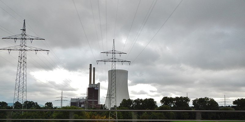 File:Beim 366 km langen Neckartalradweg, EnBW Kraftwerk Heilbronn - panoramio.jpg