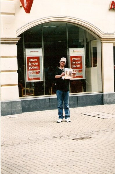 File:Big Issue seller - power to your pocket. - geograph.org.uk - 1078763.jpg