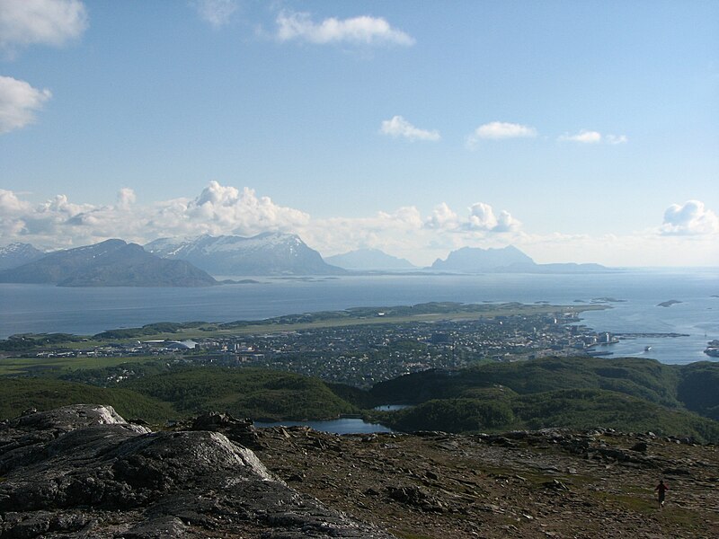 File:Bodø sett fra Keiservarden.jpg