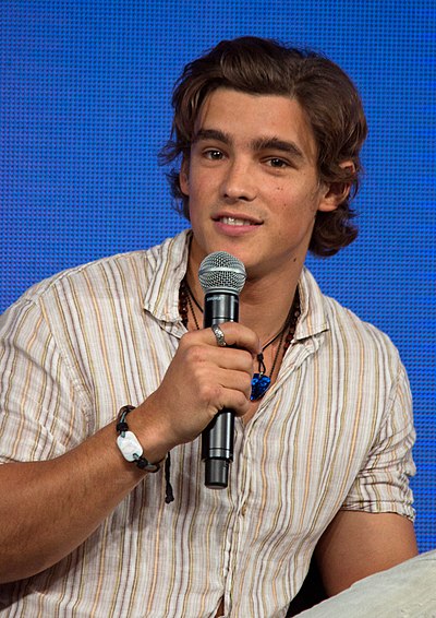 Brenton Thwaites Net Worth, Biography, Age and more