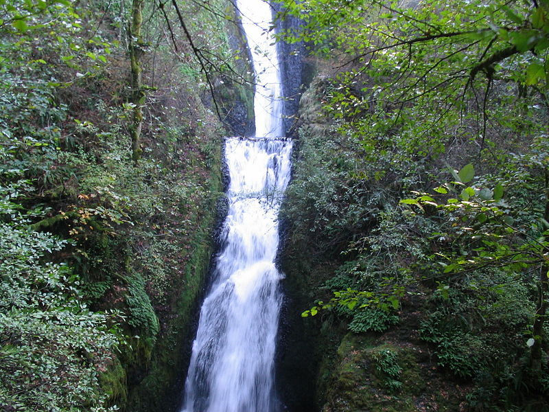 File:BridalVeilFalls Oregon.JPG