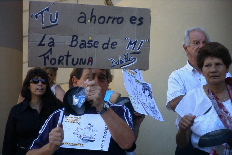 File:Buenos Aires - Manifestación contra el Corralito - 20020213-04.JPG