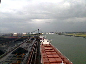 Nederlands: Bulkcarrier at EMO