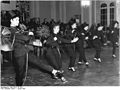 Bundesarchiv Bild 183-61147-0001, Berlin, Neujahrsfest im Rathaus, Tanzdarbietung.jpg