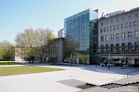 Burgplatz Essen mit VHS 2011