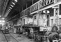 マンラガイの工場で整備中の3001号機、1920-40年代