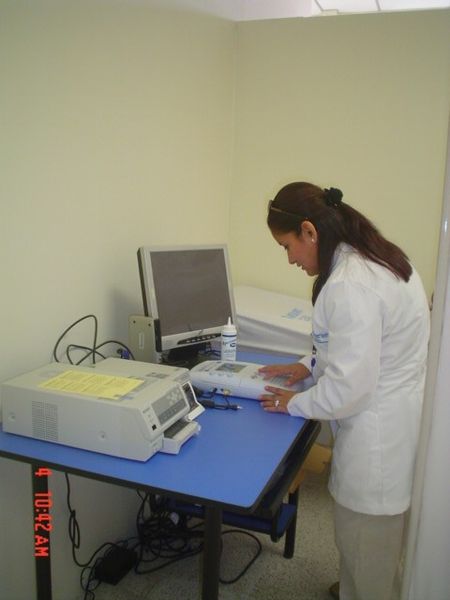 File:Centro Medico Polifuncional.JPG