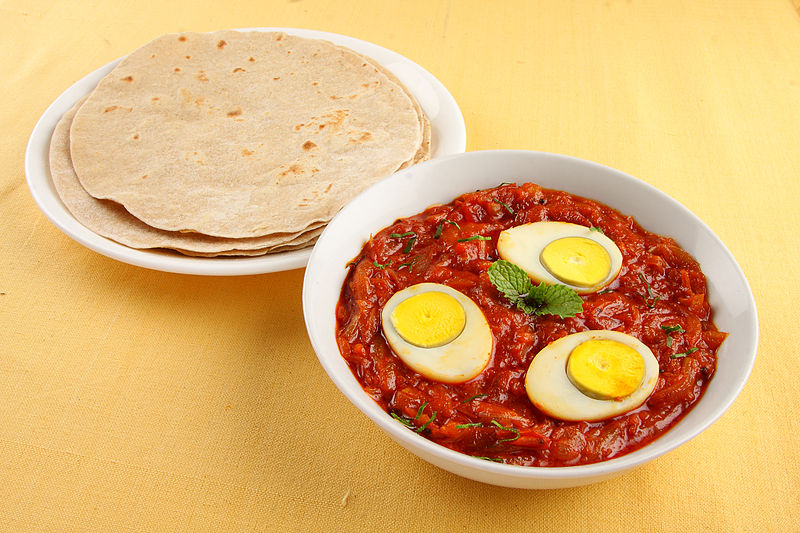 File:Chapati with egg roast.jpg