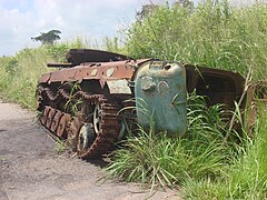 01 de septiembre 2012: Los restos de un tanque de las Fuerzas Armadas Nacionales de Côte d'Ivoire (FANCI), cerca de Bonoufla (Vavoua, centro-oeste de Côte d'Ivoire)