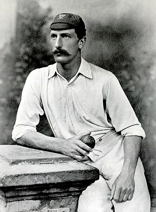 Als cricketer (ca. 1895)