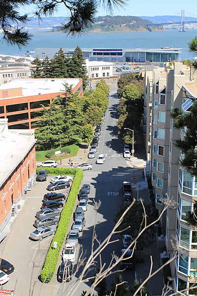 File:Chestnut Street, from Telegraph Hill looking towards Yerba Buena Island, San Francisco (April 2013).jpg