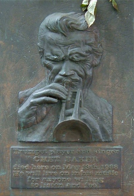 Plaque at the Hotel Prins Hendrik, in Amsterdam