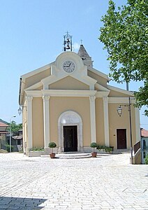 Église de S. Giovanni B. à Ceppaloni.JPG