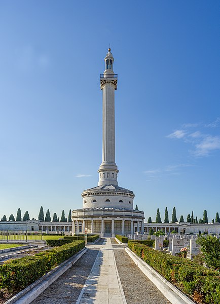 File:Cimitero monumentale Vantiniano faro Brescia.jpg