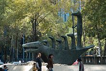 The sculpture on Paseo de la Reforma, 2008