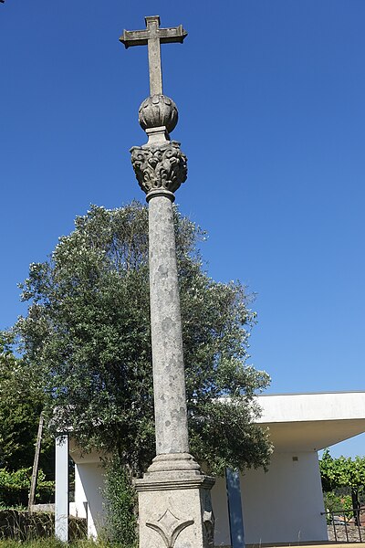 File:Cruzeiro do Espírito Santo Pedralva.jpg