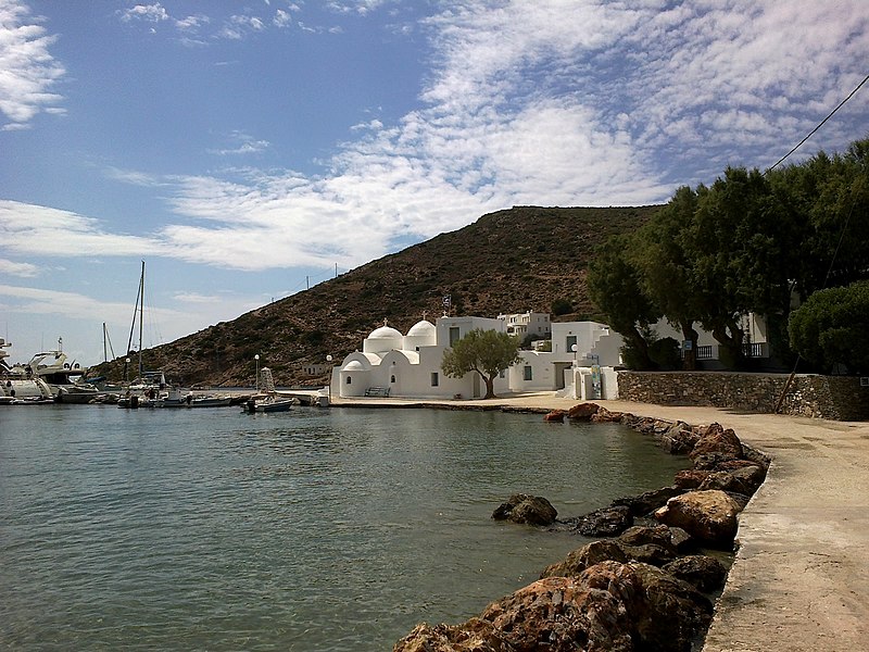 File:Cyclades Sifnos Vathi Taxiarques Monastere - panoramio.jpg