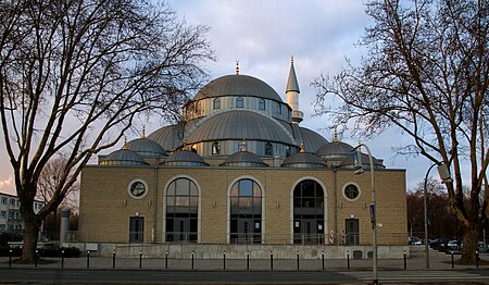 DITIB-Merkez-Moschee Duisburg IMGP0009.jpg