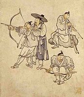 Joseon men wore Wangjin (manggeon) on the head.