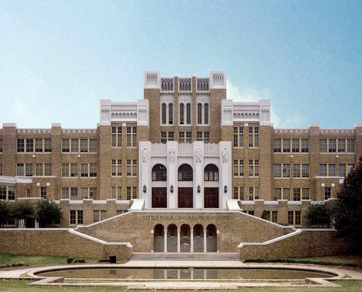 File:Desegregation landmark, Little Rock Central High School, Little Rock, Arkansas LCCN2011631075.tif