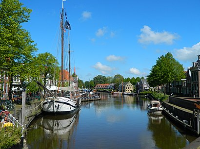 Hoe gaan naar Dokkum met het openbaar vervoer - Over de plek