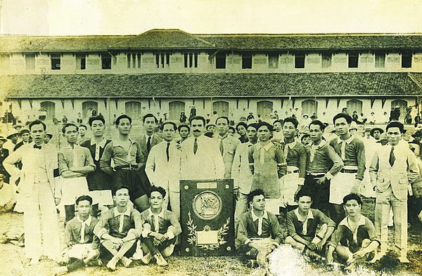 Early Vietnamese football with Vietnamese players and French officials in the Championnat Cochinchine, c. 1922–23